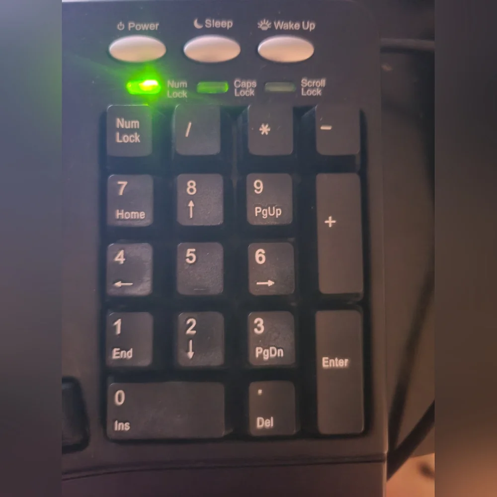 Adesso PCK-208B Ergonomic Wired USB Keyboard - Gaming PC Keyboard Tested Working